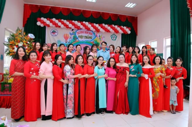 Entrepreneur Le Thi Bich Spreading Good Values to Community