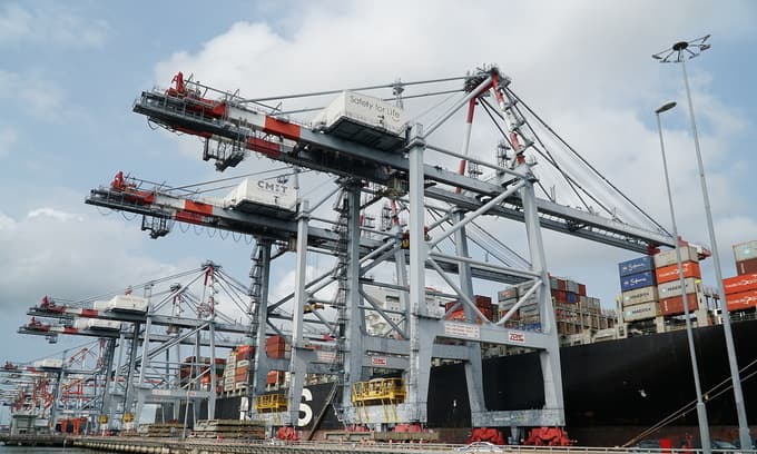 OECD wants Vietnam to open up transport sector to foreign investment
