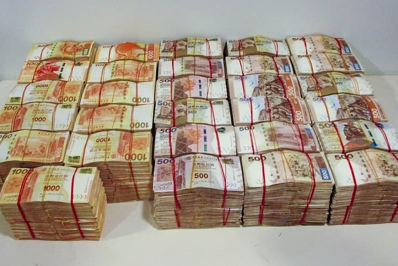 Customs smashes Hong Kong money-laundering ring accused of smuggling HK$166 million over world’s longest sea crossing