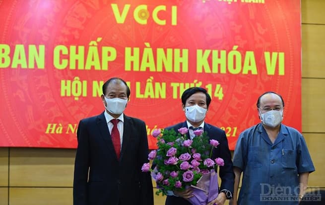 New VCCI President Pham Tan Cong: Resolved to Unite Businesses to Respond to Pandemic