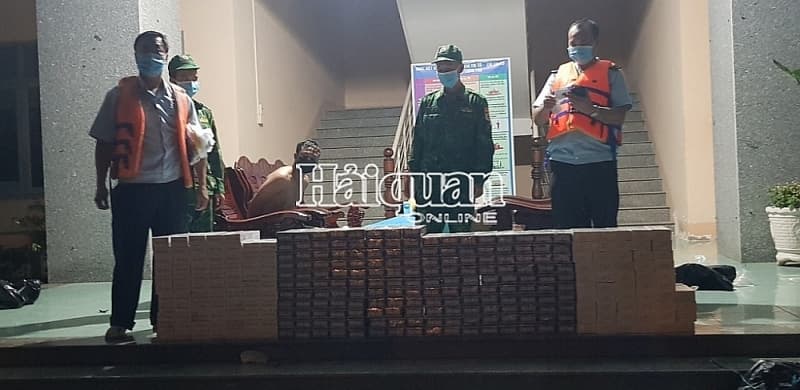 Contraband cigarettes "spill" into An Giang border