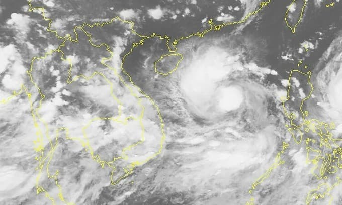 Storm Conson to strengthen as it heads towards Vietnam: experts