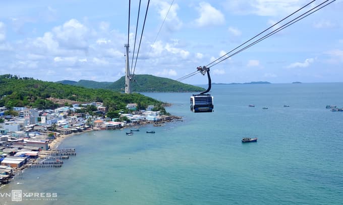 Vietnam to trial controlled return of tourists to Phu Quoc