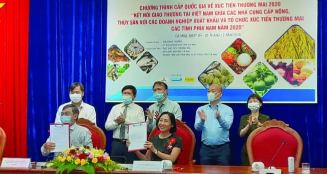 Kien Giang Supporting Businesses to Overcome COVID-19