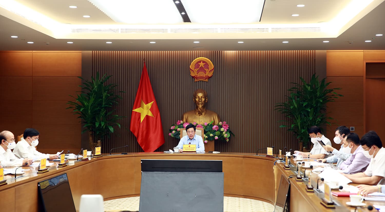 Gov’t identifies, handle obstacles in public investment projects