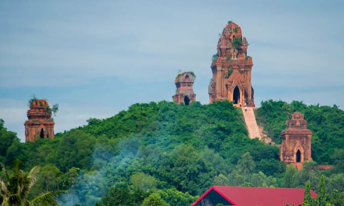 Binh Dinh Province to renovate Cham towers to make it tourist attraction