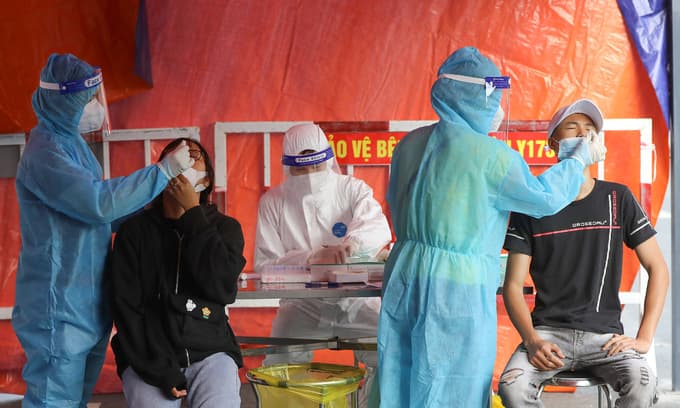 HCMC to conduct mass testing till month-end