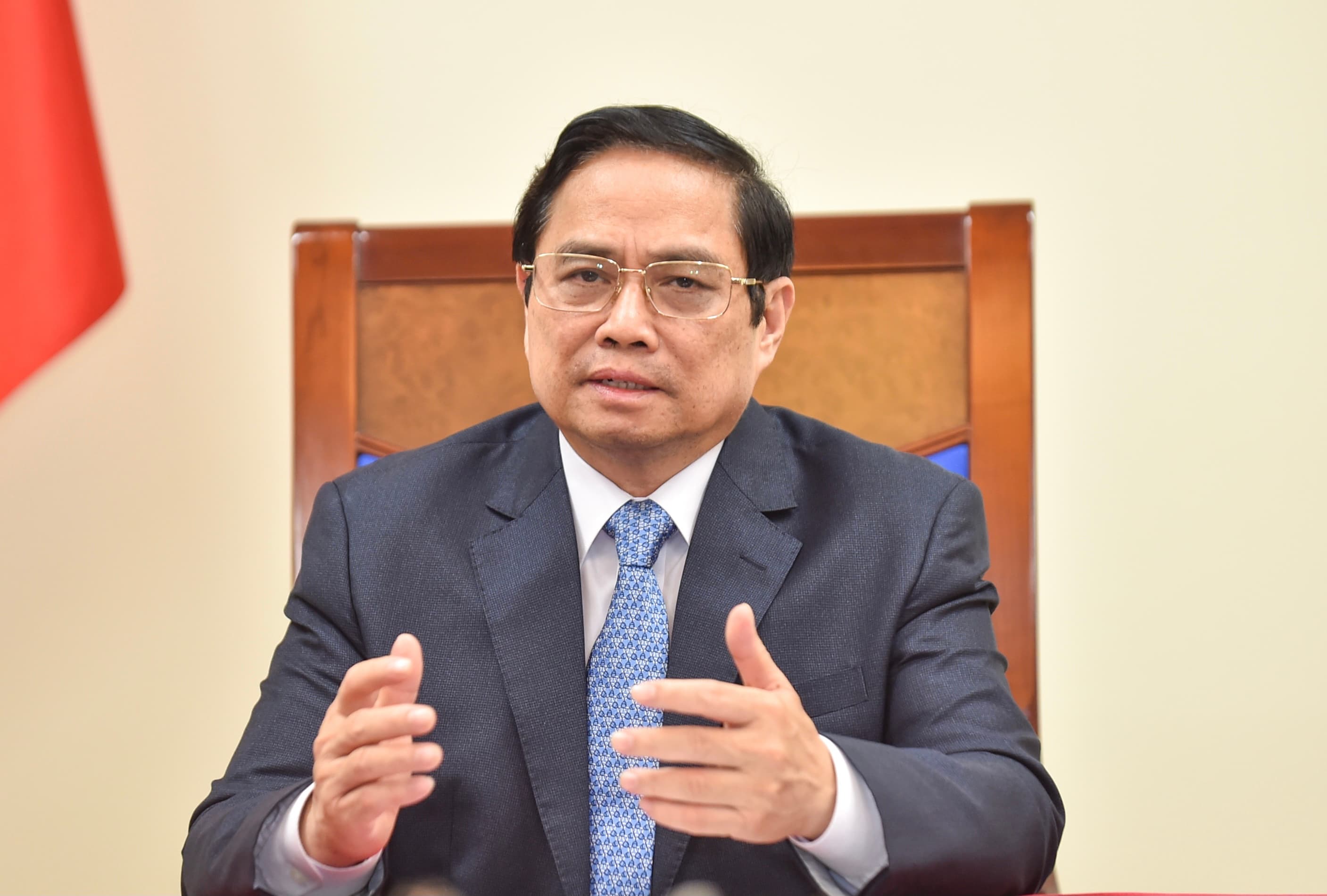 Vietnamese PM holds phone talks with Austrian counterpart