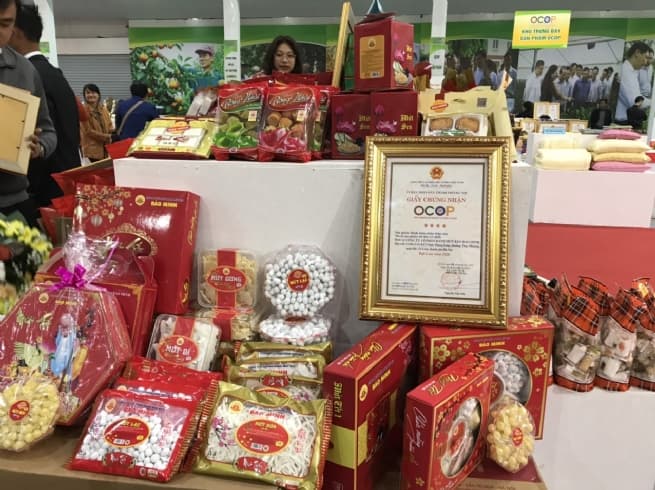 Hanoi Uplifting Cooperative Roles in OCOP Program