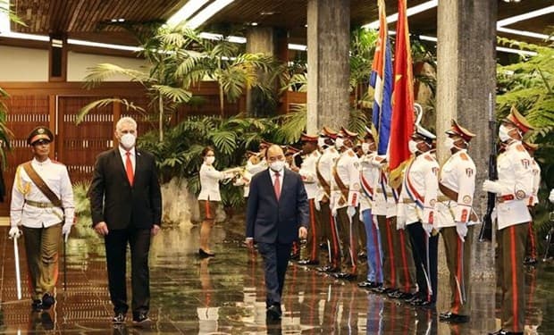 President Nguyen Xuan Phuc welcomed in Cuba