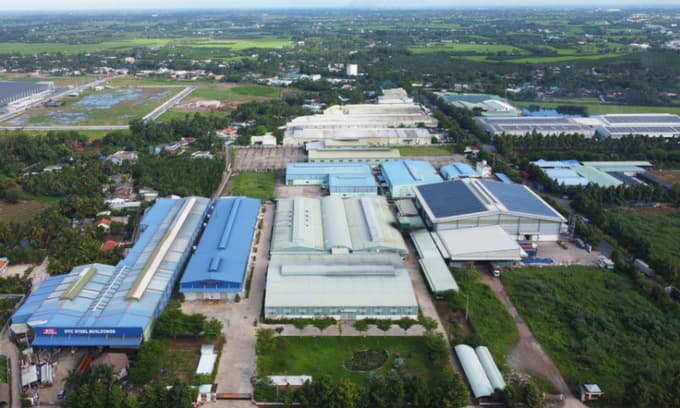Vietnam could lose foreign investment opportunities over slow reopening