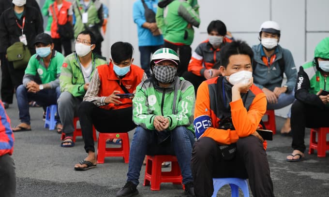 Confusion reigns over Covid self-testing plan for shippers in HCMC