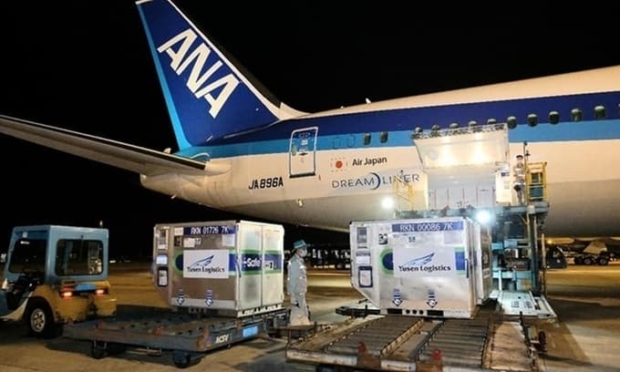 400,000 vaccine doses gifted by Japan arrive in Vietnam