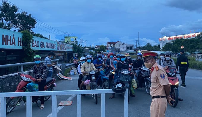 No unsupervised return home from HCMC, neighboring provinces, authorities concur