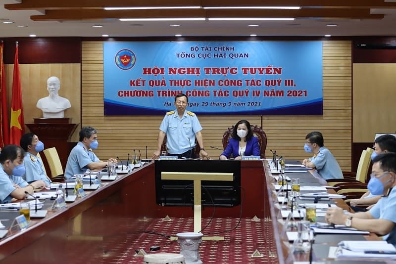 Customs making determined efforts to collect VND335 trillion