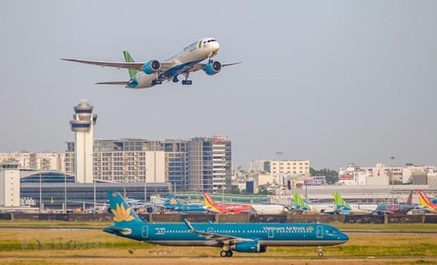 Domestic flights resume from October 1