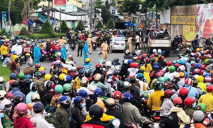 Suspend unsupervised return of migrant workers, southern provinces plead
