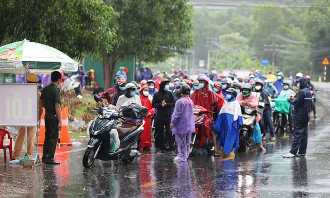 Local authorities decide isolation rules for arrivals