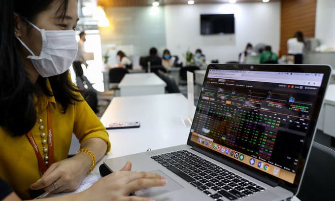 960,000 stock accounts opened in first 9 months