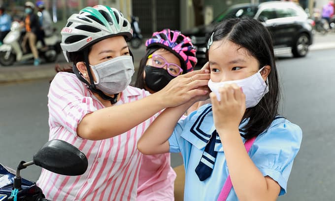 HCMC authorities seen waffling on plans to vaccinate kids against Covid