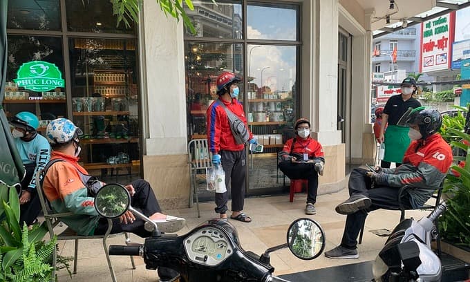 Trade department proposes HCMC resumes on-site dining