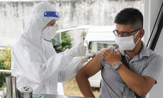 Vietnam gets 100,000 Covid vaccine doses from Hungary