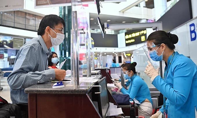 Government scraps full vaccination requirement for air travel, allows children
