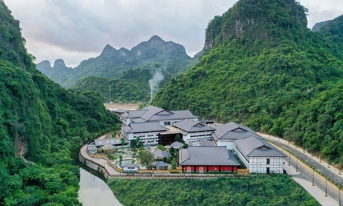 Northern Vietnam resorts offer discounts as domestic tourism reopens