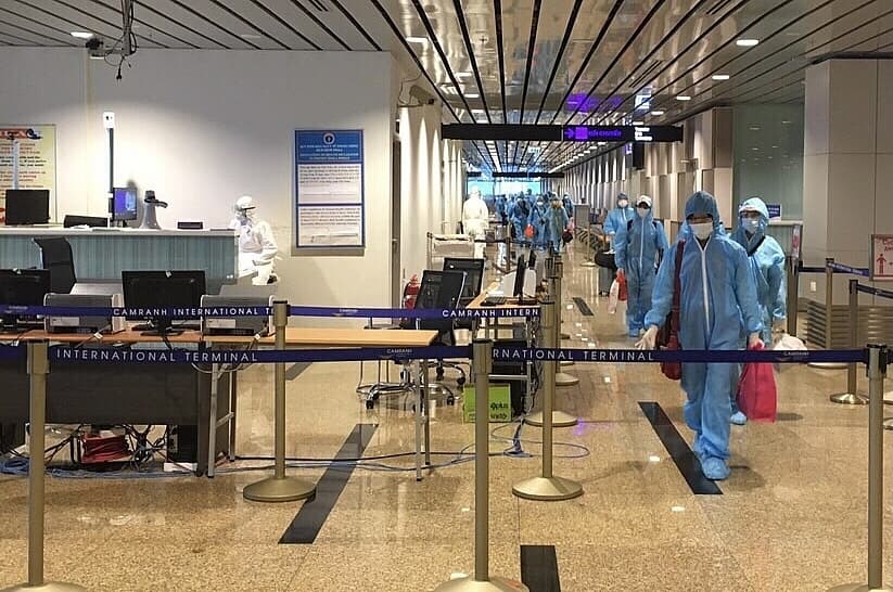 Khanh Hoa Customs makes great efforts to implement customs clearance for rescue flights and collect revenue