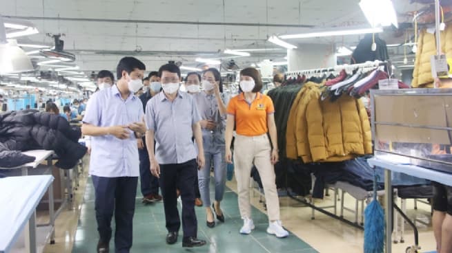 Vietnam on track to achieve 600 billion USD in foreign trade: MoIT