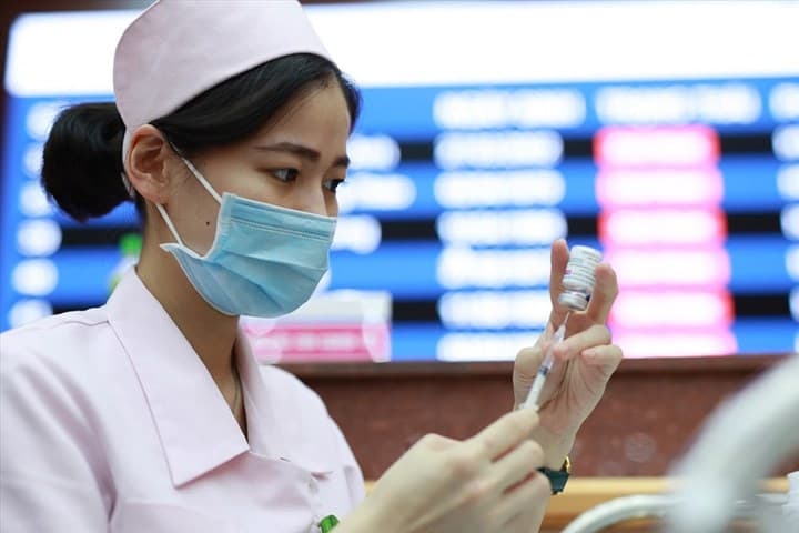 HCM City to inject third COVID-19 vaccine jab from December 10