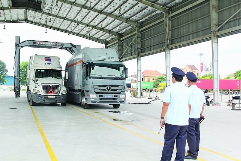Binh Duong Customs reforms procedures to support business recovery
