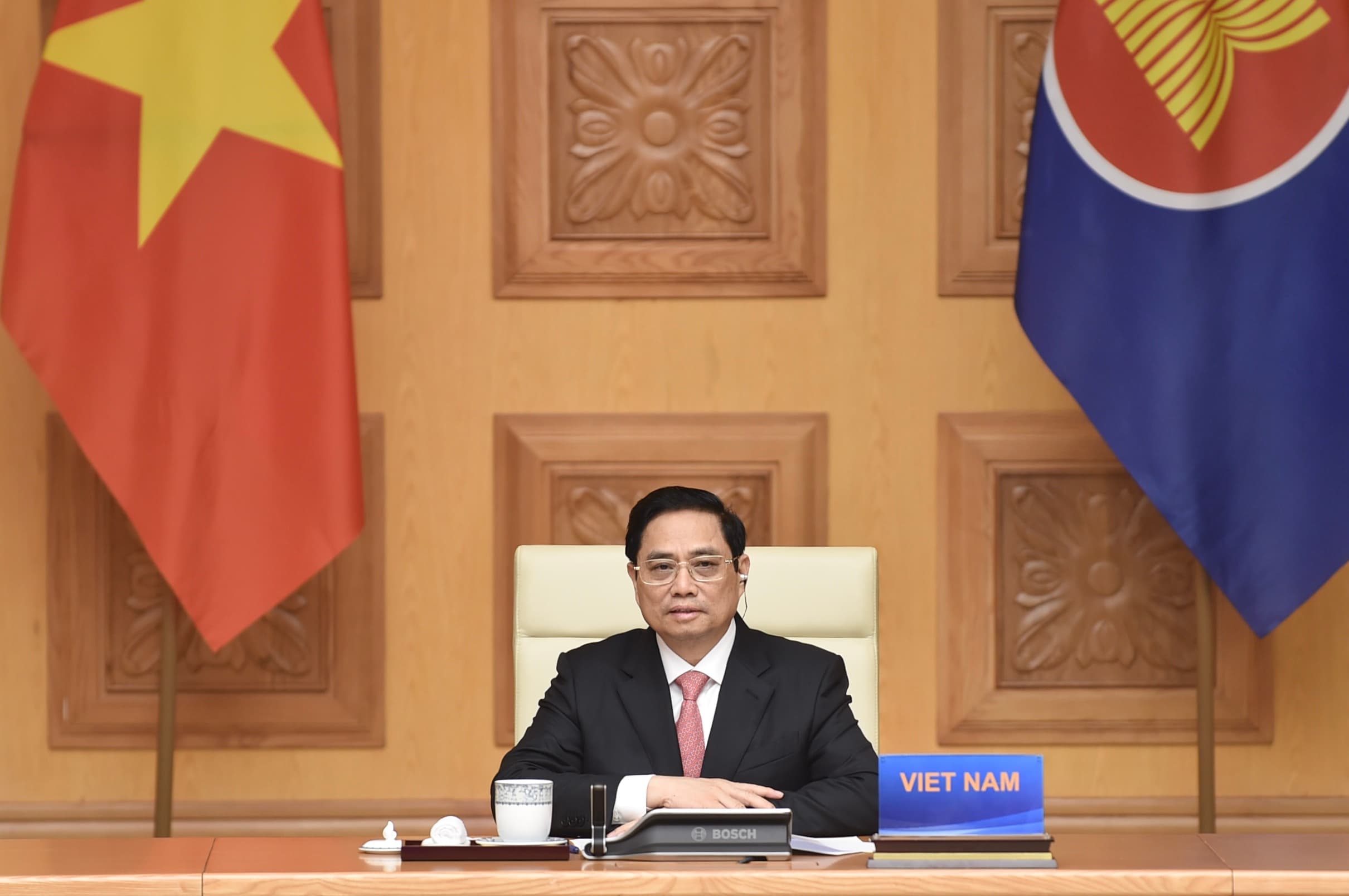 ASEAN, China upgrade ties to comprehensive strategic partnership