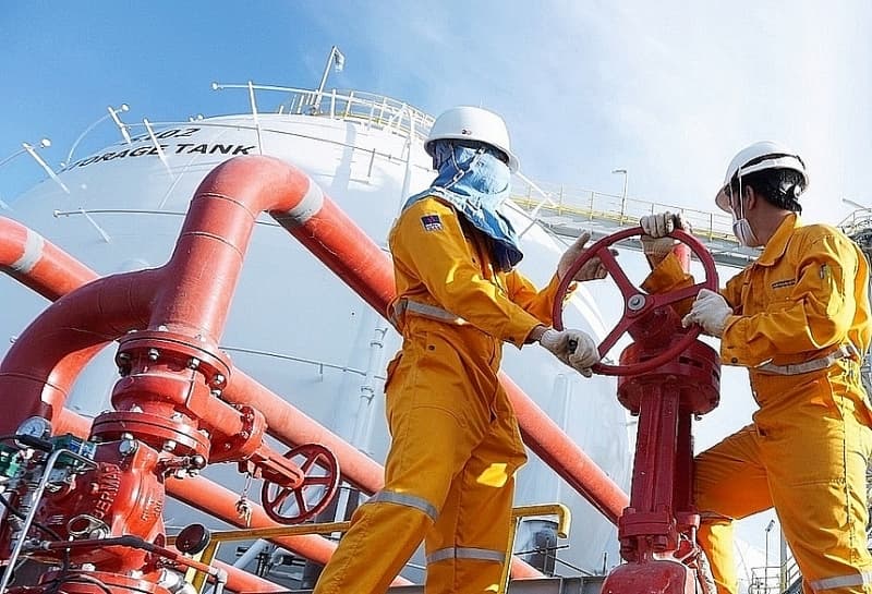 Completing the legal framework to develop and improve the efficiency of state-owned enterprises