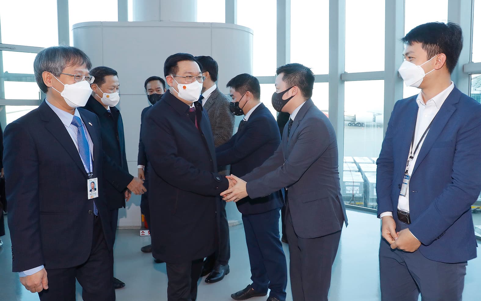 Top legislator begins official visit to Republic of Korea