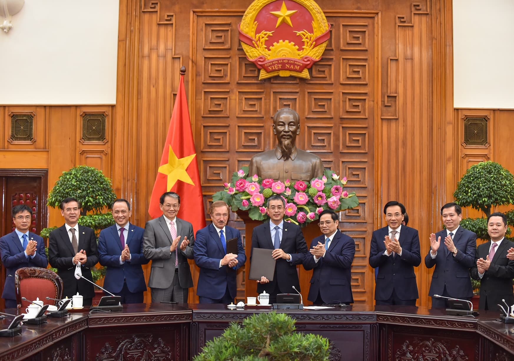 U.S. Air Lease Corporation agrees to lower US$1 billion in leasing fees for Viet Nam Airlines