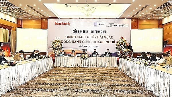 Constantly reforming and facilitating businesses in the field of tax and customs