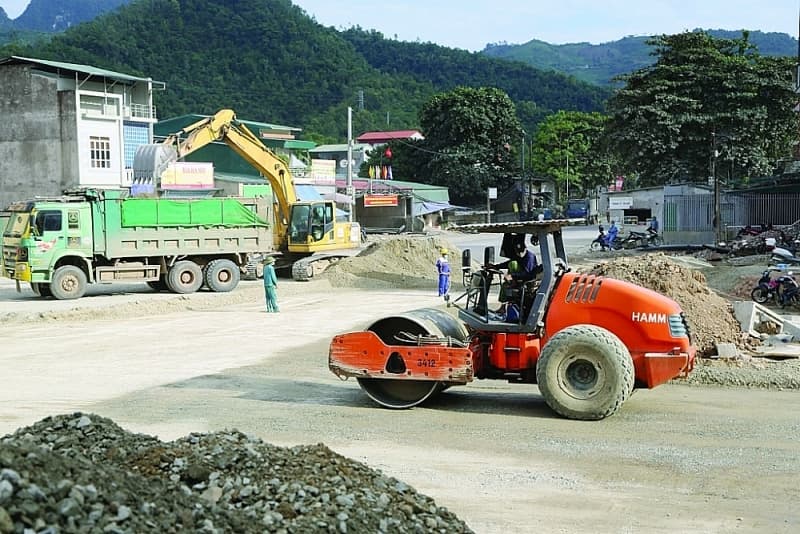 Slow disbursement of public investment capital, difficult to stimulate economic demand