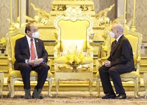 Official welcome ceremony for President Nguyen Xuan Phuc in Cambodia