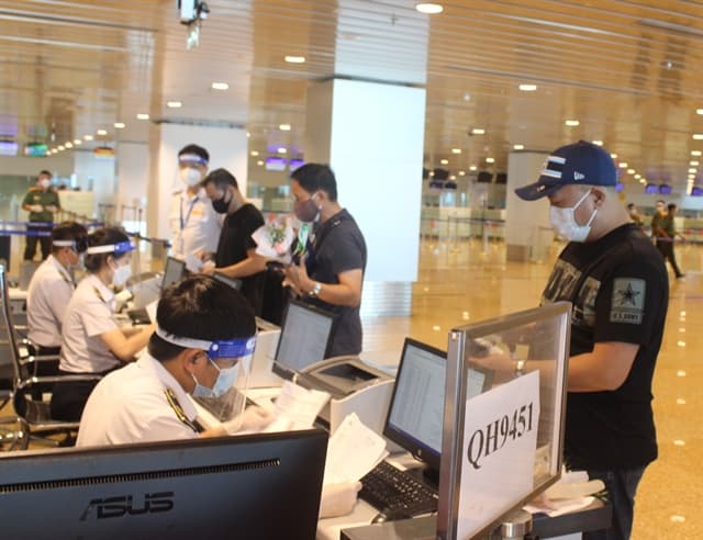 Deputy PM urges resumption of pilot international flight plan