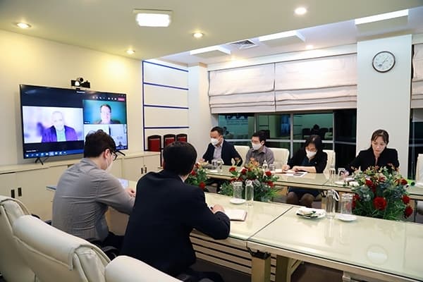 Stepping up Business Support Cooperation