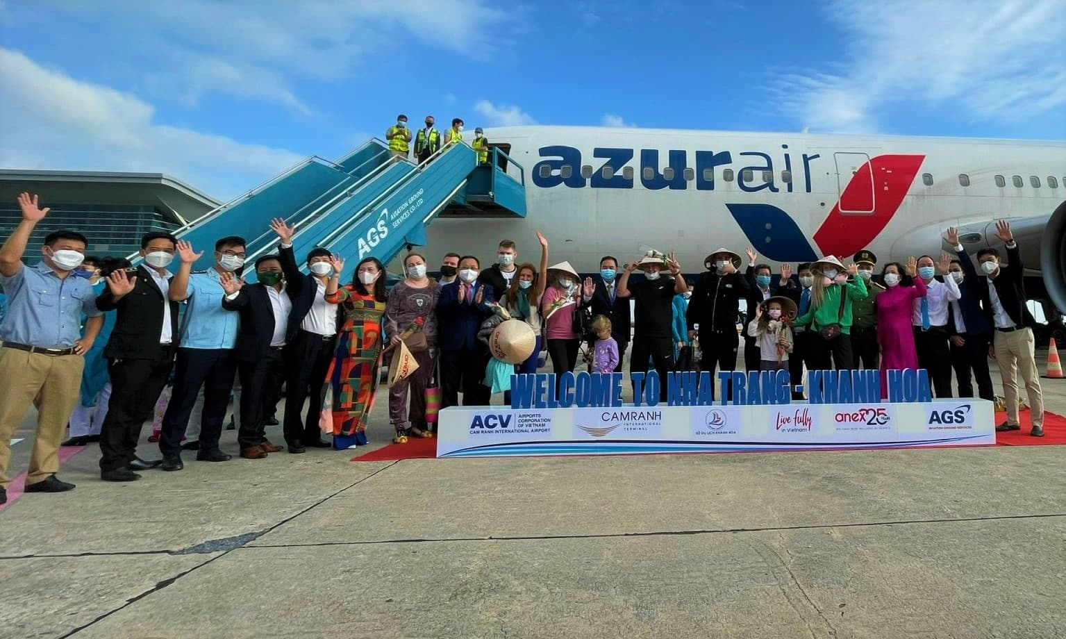 Khanh Hoa welcomes first group of Russian tourists with “vaccine passports”