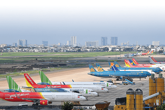 Aviation authority proposes four regular air routes