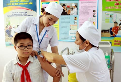 PM asks for survey on COVID-19 vaccinations for kids