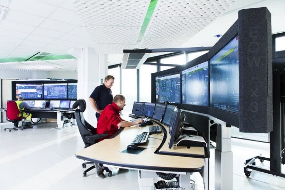 Sectorial applications of IoT: Optimizing the industrial sector
