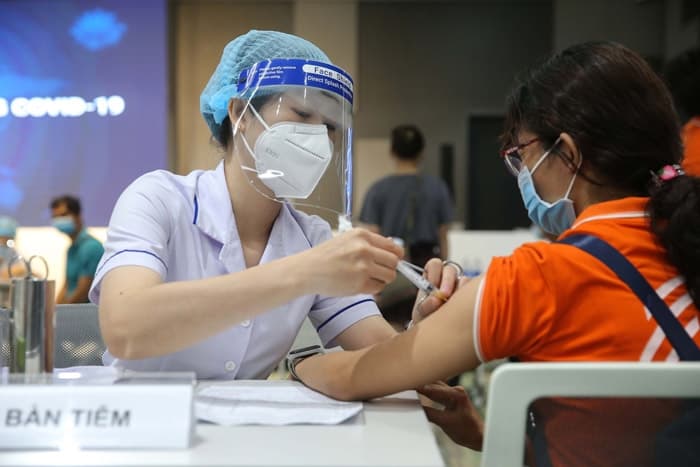 Viet Nam to purchase 21.9 million COVID-19 vaccine doses for children under 12