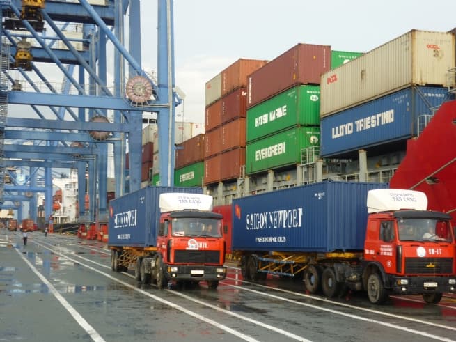 Clearing Hurdles against Vietnam's Logistics Industry