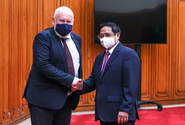 PM thanks EU for timely vaccine, equipment donations