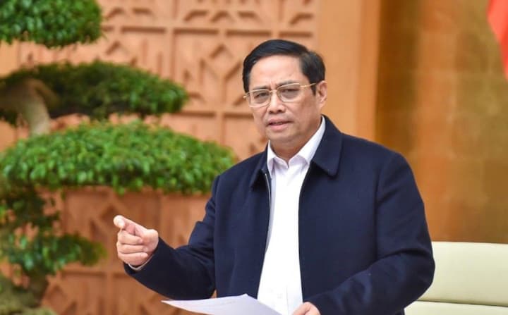 PM orders authorities to ensure highest safety for Vietnamese community in Ukraine