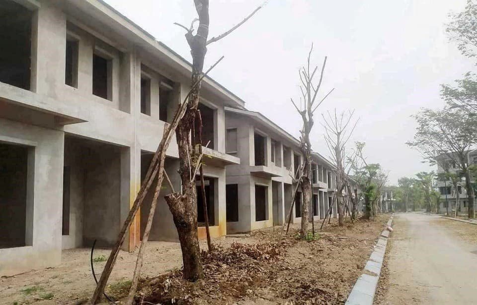 Tax authorities ask for estate transactions through banks